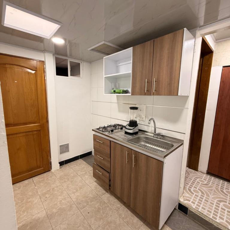 Aparta studio cerca al Aeropuerto - Apartamento de 2 dormitorios - 6