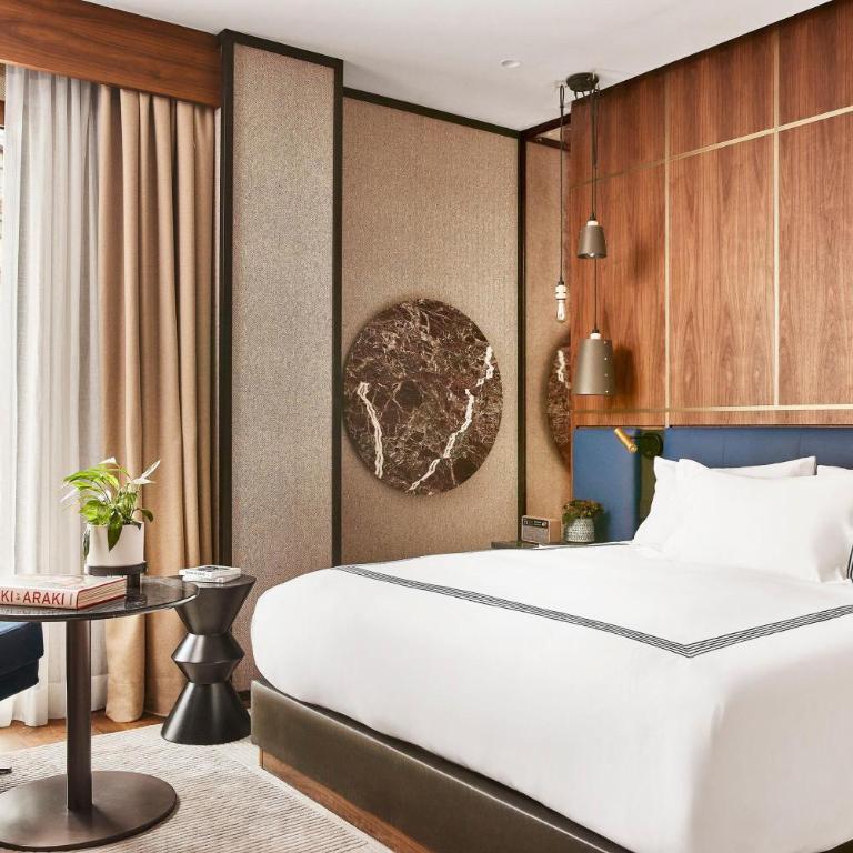 Thompson Madrid, by Hyatt - King Room with City View - 4