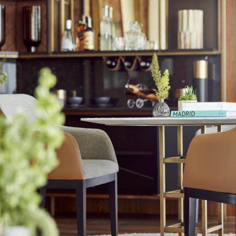 Thompson Madrid, by Hyatt - Thompson Suite with Terrace - 8