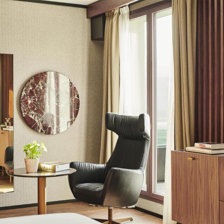 Thompson Madrid, by Hyatt - King Room with Terrace - 6