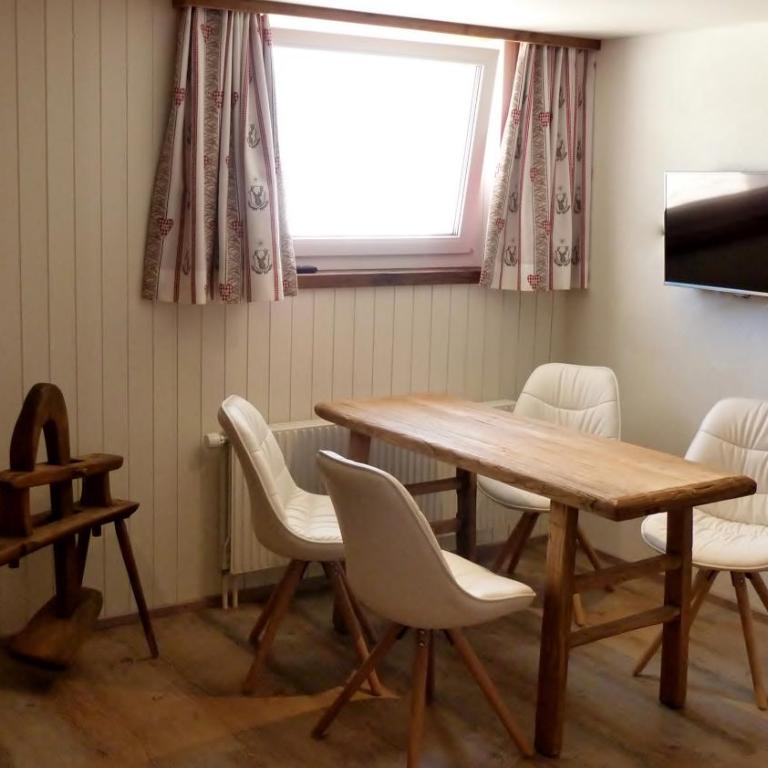 Berglodge Ristis - Fünfbettzimmer mit Gemeinschaftsbad - Nr. 4 - 4