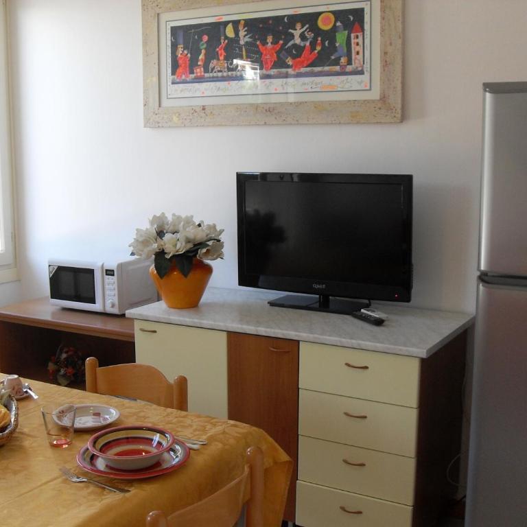 Patrizia - Two-Bedroom Apartment - 37