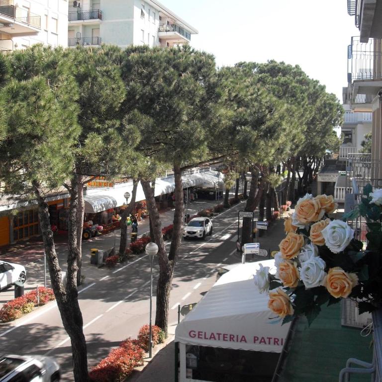 Patrizia - Two-Bedroom Apartment - 33