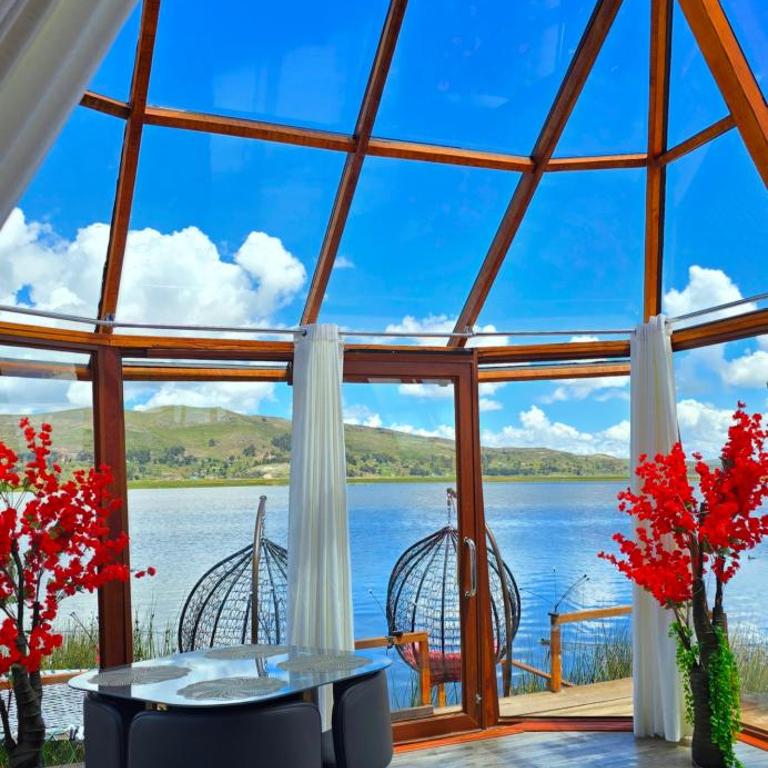 Uros Glampina Logde - Double Room with Lake View - 1
