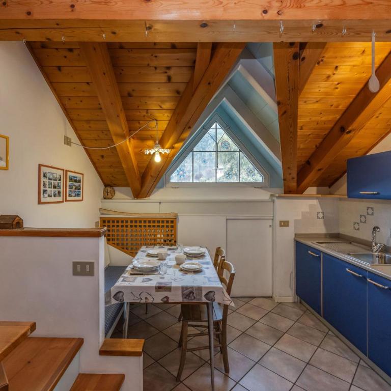 Romantic Hideaway with Mountain View and Hiking Trails - Appartement 1 Chambre - 1