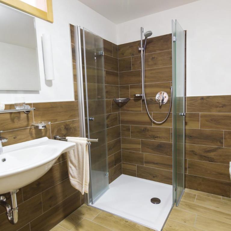 Hotel Pensione Veneranda - Camera Matrimoniale Comfort - 3