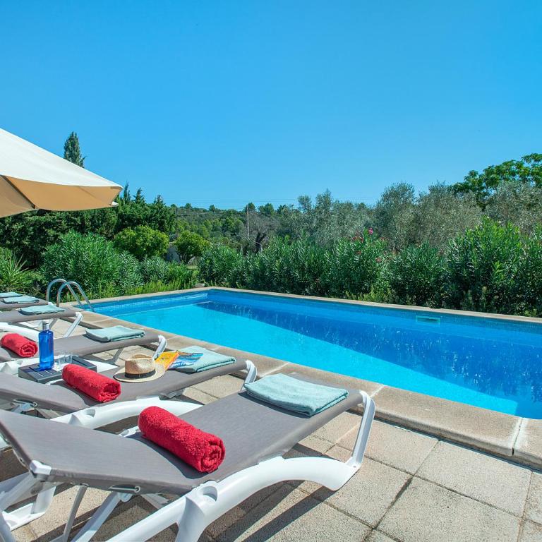 Owl Booking Villa Finquita - Rustic Stay - Three-Bedroom Villa - 16