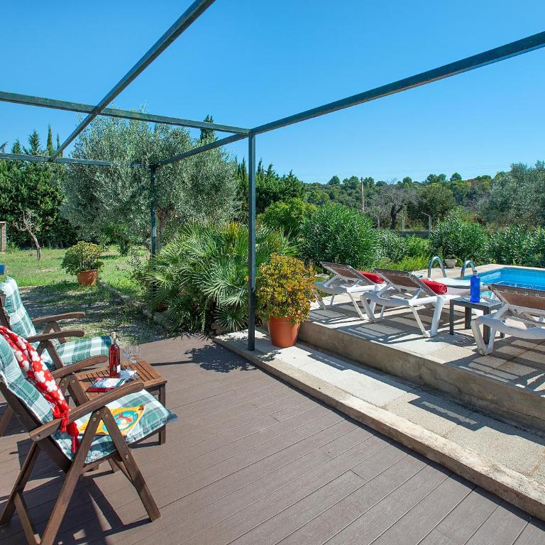 Owl Booking Villa Finquita - Rustic Stay - Three-Bedroom Villa - 18