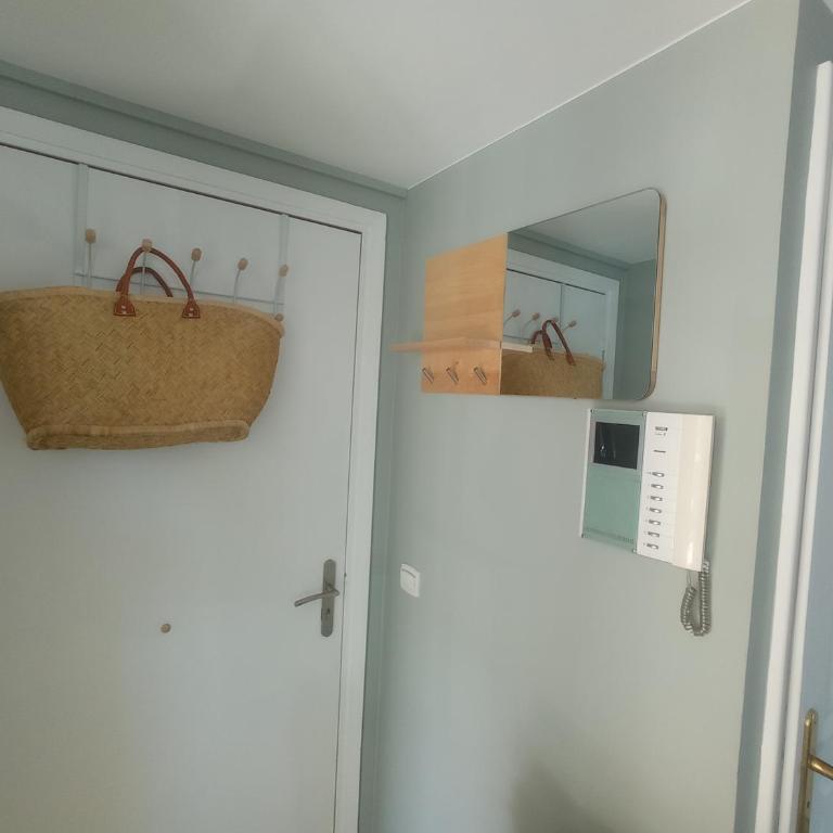 Bel appartement en bord de mer avec piscine lagon et jardin, en résidence sécurisée - Appartement 2 Chambres - 4