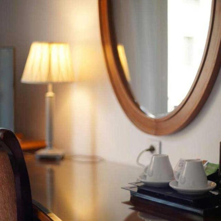 Hotel Le Bourgogne - Chambre Lits Jumeaux Supérieure - 8