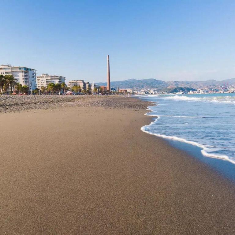 Málaga Beach Apartment - Apartamento de 3 dormitorios - 2
