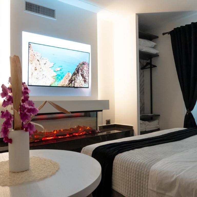Palazzo Algaria Suites with Jacuzzi, Sauna & Turkish Bath - Camera Quadrupla Luxury - 16