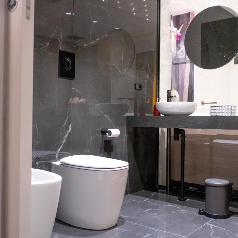 Palazzo Algaria Suites with Jacuzzi, Sauna & Turkish Bath - Camera Quadrupla Luxury - 8
