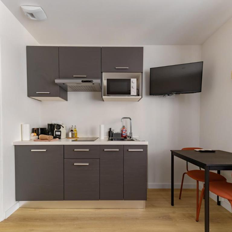 Résidence Louis B - Appartements design et climatisés - Studio avec Balcon - 13