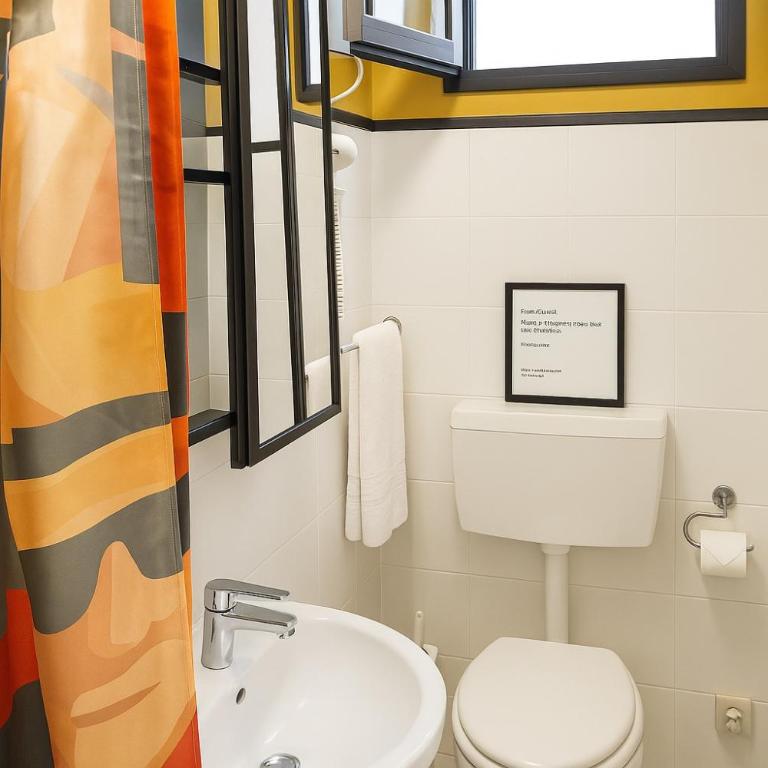BOBOTEL - B&B City Center - Camera Matrimoniale con Bagno Privato Esterno - 12
