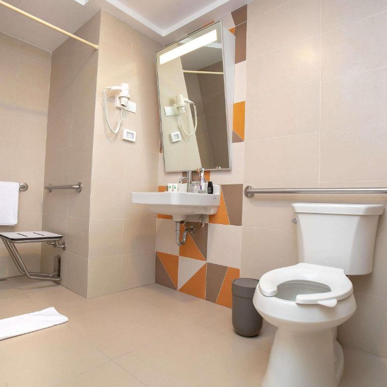 ibis Styles Lima Benavides Miraflores - Queen Room - Disability Access - 4