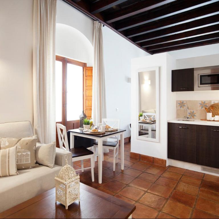Apartamentos Casa del Aceite - Studio - 1