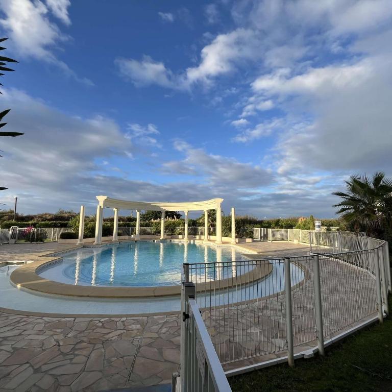Spacieux T3 avec vue mer, résidence avec piscine - FR-1-607-101 - Appartement (6 Adultes) - 23