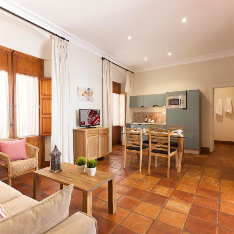 Apartamentos Casa del Aceite - Deluxe Apartment - 8