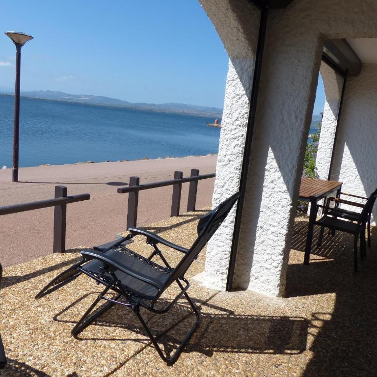 Grand appartement face au lac, vue sur les Pyrénées - Two-Bedroom Apartment - 16