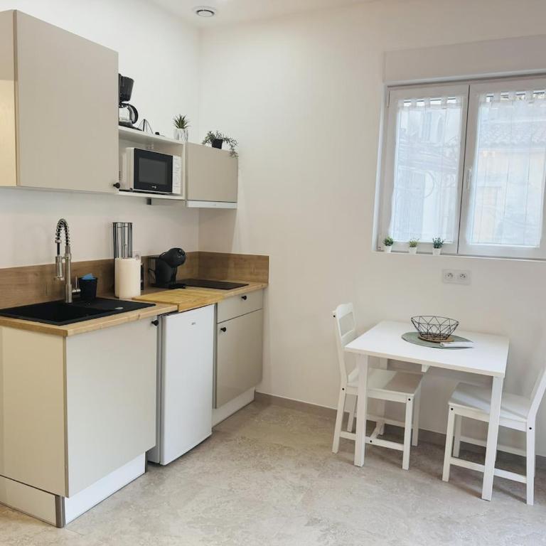 Maisonnette Vieille Ville - Port Beach 2 min away - Appartement 1 Chambre - 6