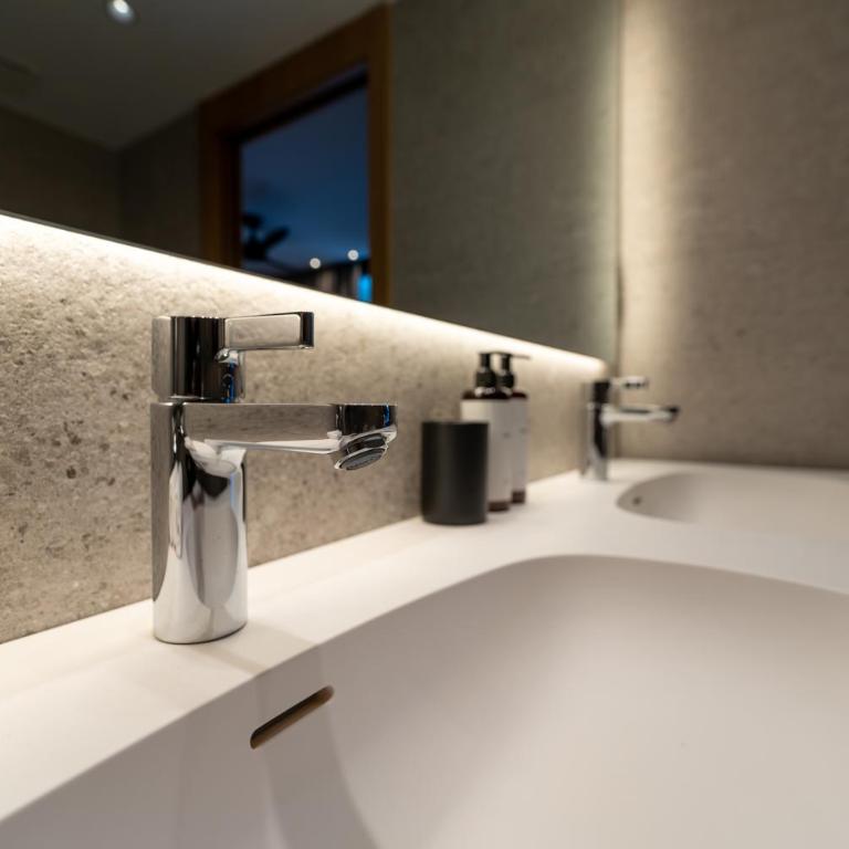 Luxury Mountain Stay in Andorra l A PIE DE DE LAS PISTAS DE ESQUÍ l Incluye Gimnasio Piscina y Sauna en el mismo edificio l by BonesVacances - Three-Bedroom Apartment - 41