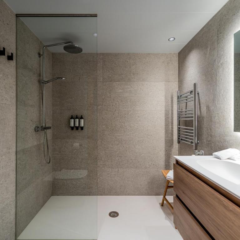 Luxury Mountain Stay in Andorra l A PIE DE DE LAS PISTAS DE ESQUÍ l Incluye Gimnasio Piscina y Sauna en el mismo edificio l by BonesVacances - Three-Bedroom Apartment - 46