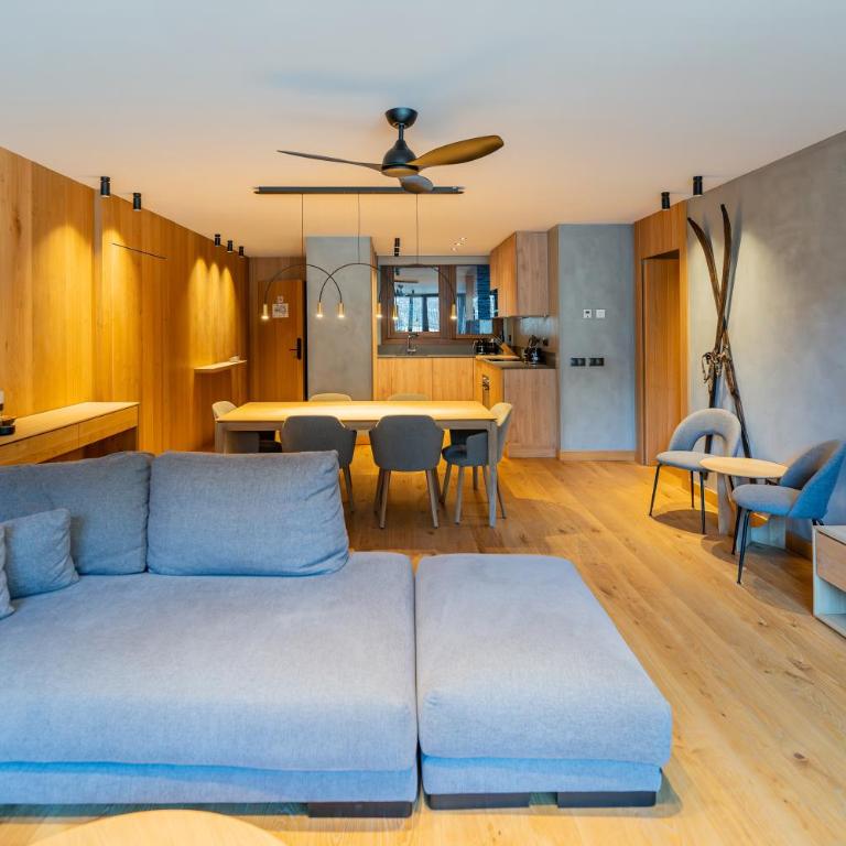 Luxury Mountain Stay in Andorra l A PIE DE DE LAS PISTAS DE ESQUÍ l Incluye Gimnasio Piscina y Sauna en el mismo edificio l by BonesVacances - Three-Bedroom Apartment - 53