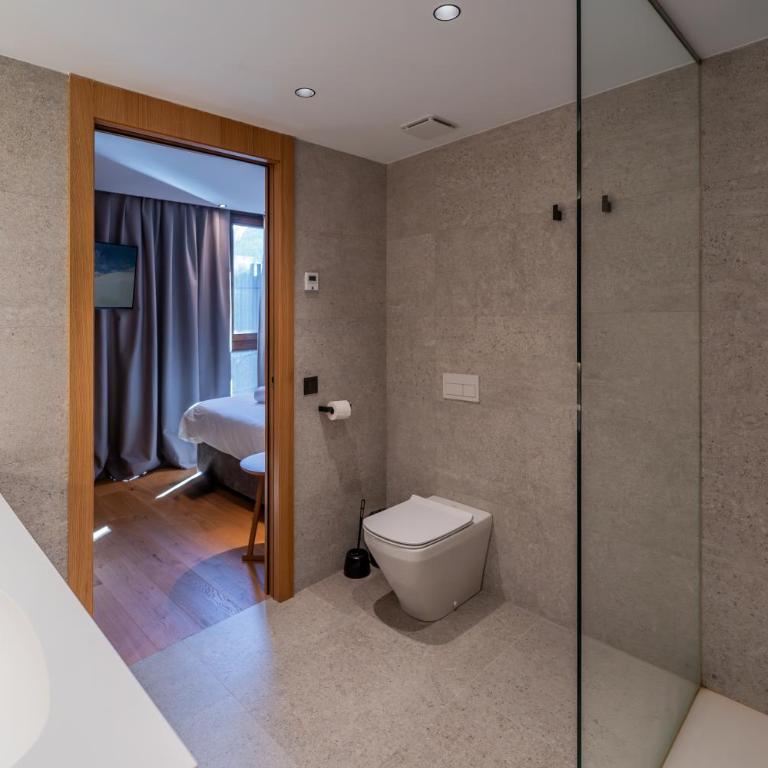 Luxury Mountain Stay in Andorra l A PIE DE DE LAS PISTAS DE ESQUÍ l Incluye Gimnasio Piscina y Sauna en el mismo edificio l by BonesVacances - Three-Bedroom Apartment - 66