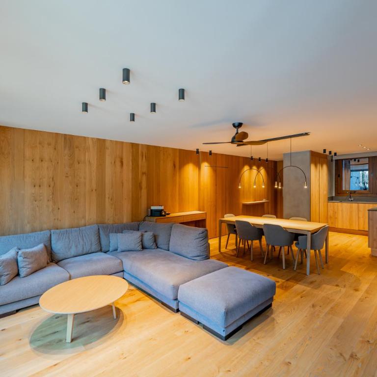 Luxury Mountain Stay in Andorra l A PIE DE DE LAS PISTAS DE ESQUÍ l Incluye Gimnasio Piscina y Sauna en el mismo edificio l by BonesVacances - Three-Bedroom Apartment - 73