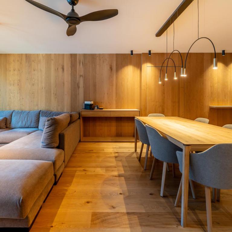 Luxury Mountain Stay in Andorra l A PIE DE DE LAS PISTAS DE ESQUÍ l Incluye Gimnasio Piscina y Sauna en el mismo edificio l by BonesVacances - Three-Bedroom Apartment - 76