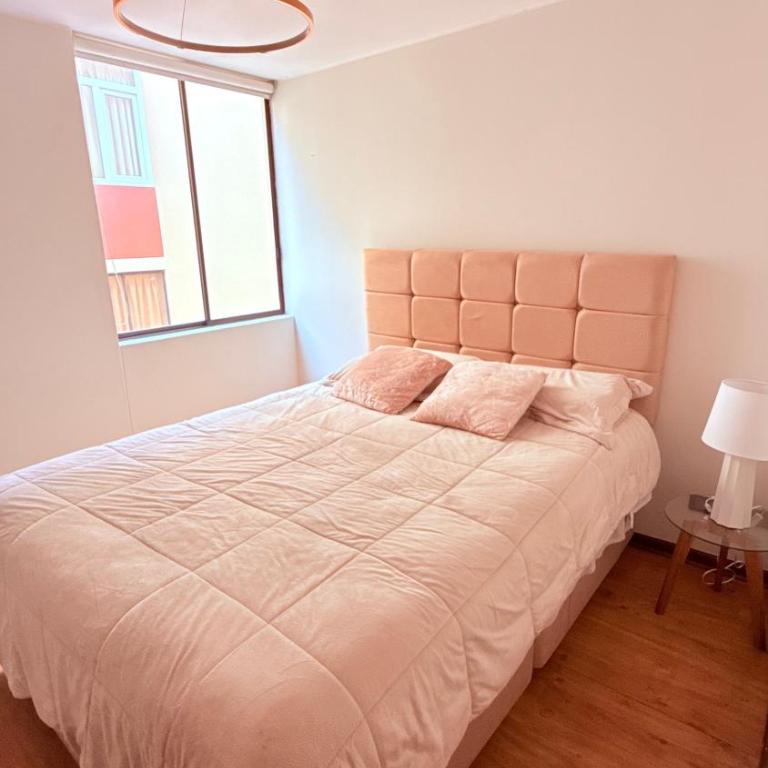 Departamento 2 hab en Lince, wifi 400 Mb y Netflix - Two-Bedroom Apartment - 4