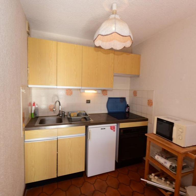T2 avec climatisation proche plage à Bormes - FR-1-803-29 - Appartement - 9