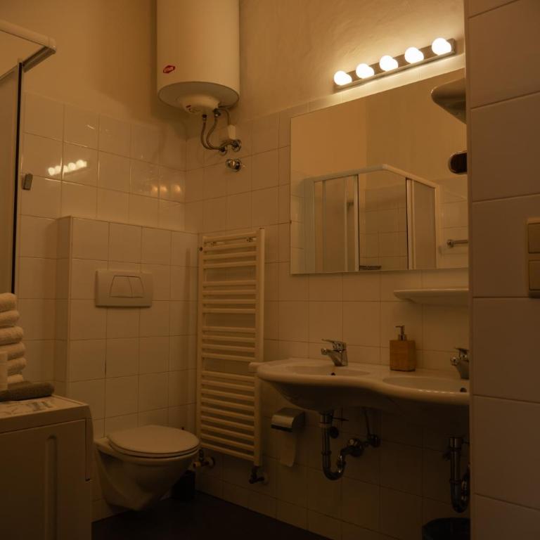 Residence Fink Central Apartments - Two-Bedroom Apartment - 7