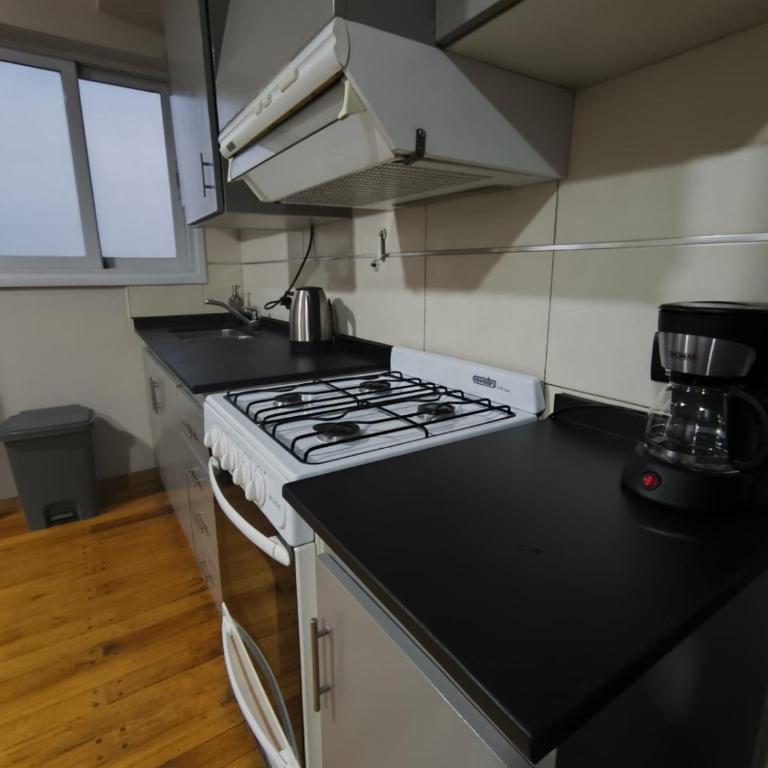Spectacular apartment steps away from Arístides - One-Bedroom Apartment - 17