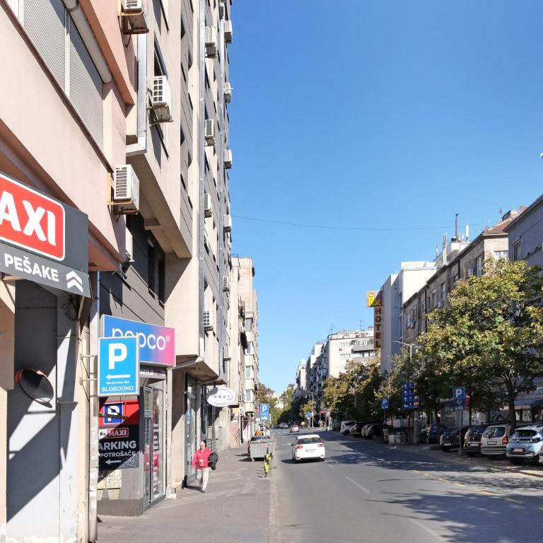 Ambasador&Luxury Downtown apartment - Two-Bedroom Apartment with Balcony and Terrace - 28
