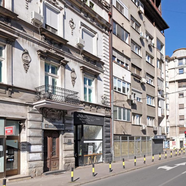 Ambasador&Luxury Downtown apartment - Two-Bedroom Apartment with Balcony and Terrace - 25