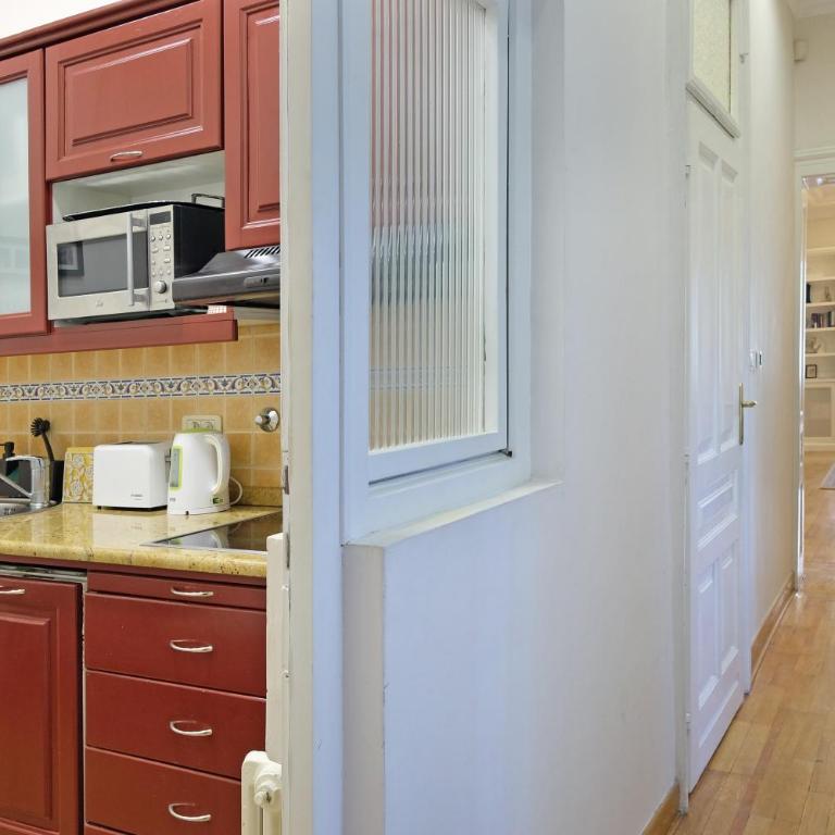 Ambasador&Luxury Downtown apartment - Two-Bedroom Apartment with Balcony and Terrace - 10