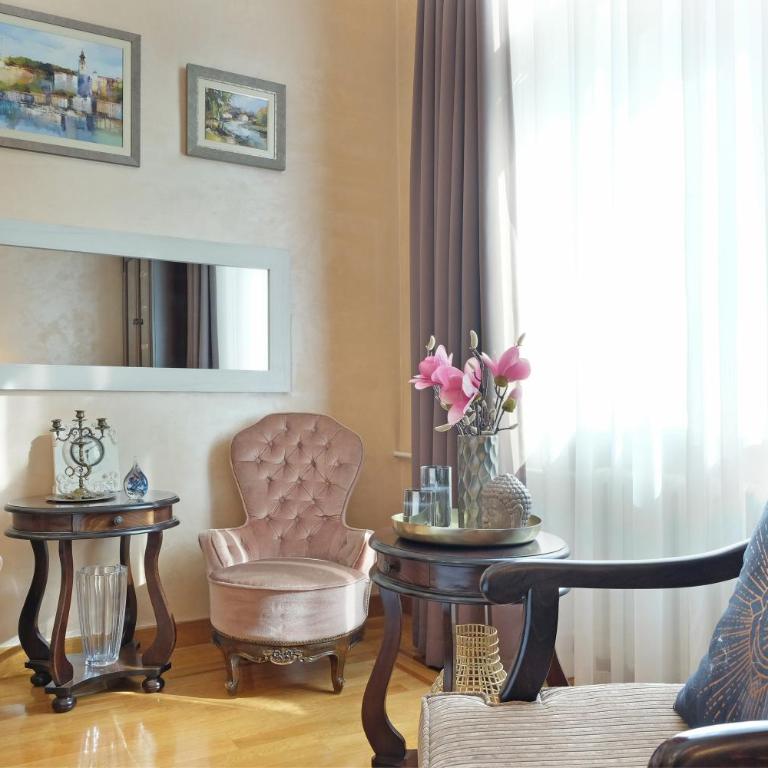 Ambasador&Luxury Downtown apartment - Two-Bedroom Apartment with Balcony and Terrace - 8