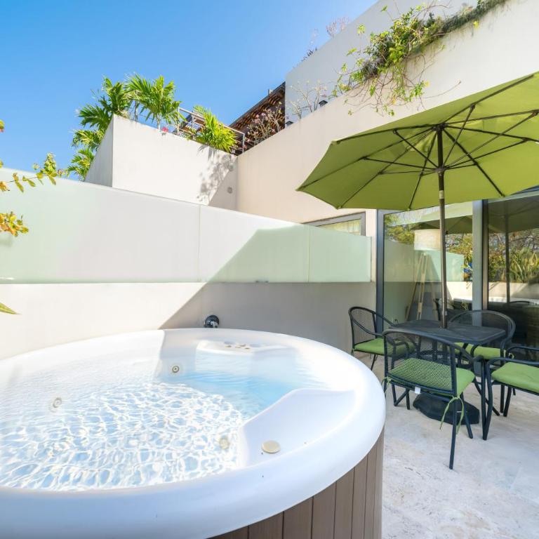 2 BR Condo with Rooftop Pool - Terrazas Condos - Apartamento de 2 dormitorios con balcón y terraza - 19