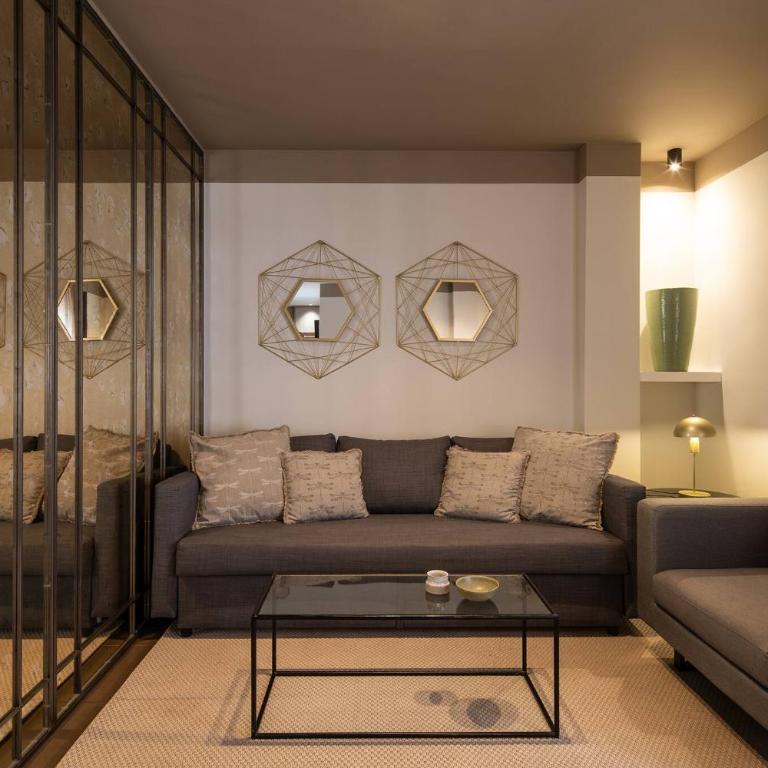 Central Designer Penthouse with Private Terrace - One-Bedroom Apartment - 16
