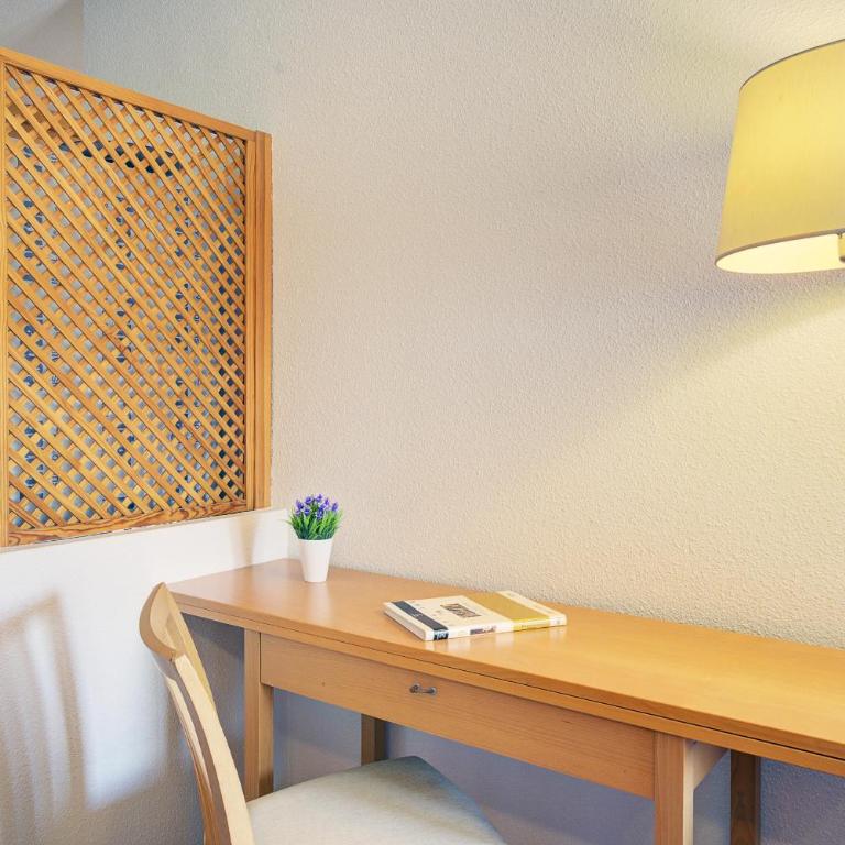 Cozy apartment in the old town - center - One-Bedroom Apartment - 11