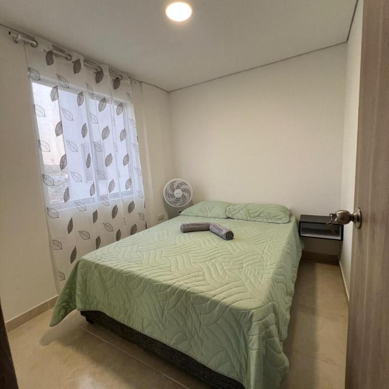 Apartment 5 minutes from the Airport, Sea and Center - Three-Bedroom Apartment - 12