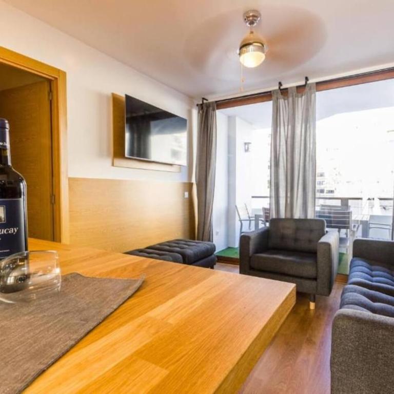 Vacation Friendly Apartment - Three-Bedroom Apartment - 1