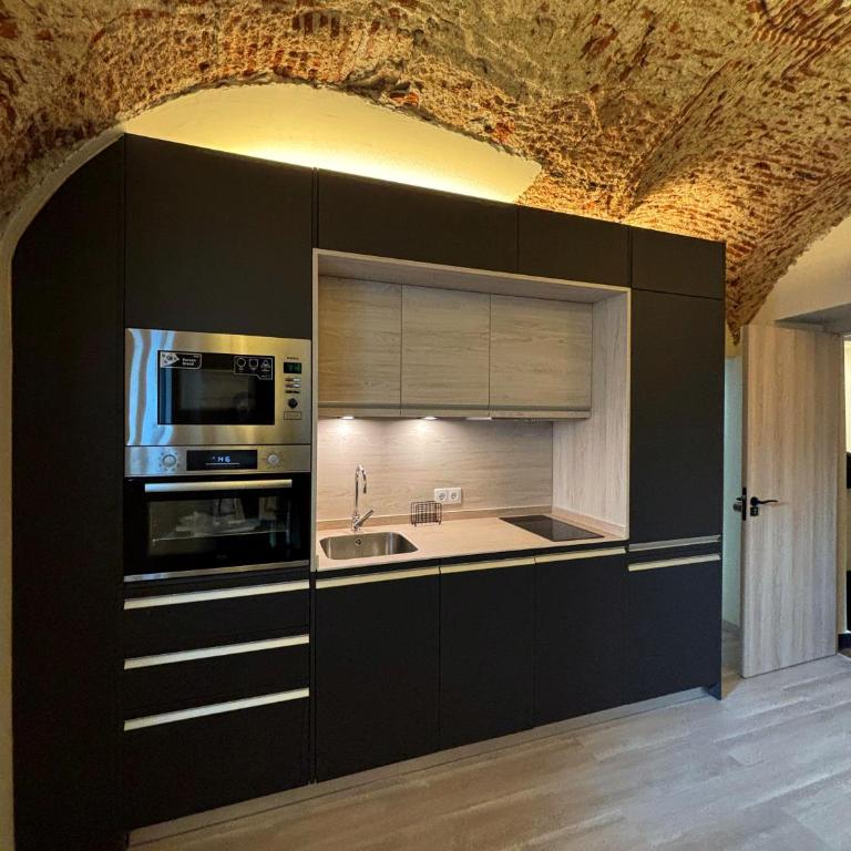 Qazris Suites - One-Bedroom Apartment with Terrace - 21