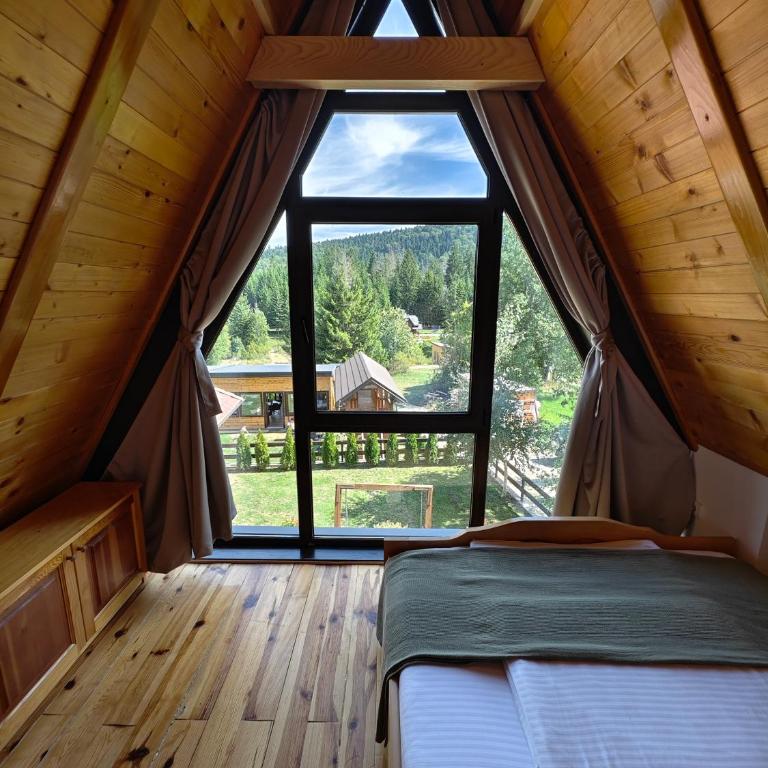 Mountain house Popović Tara - Koliba sa 2 Spavaće Sobe - 32