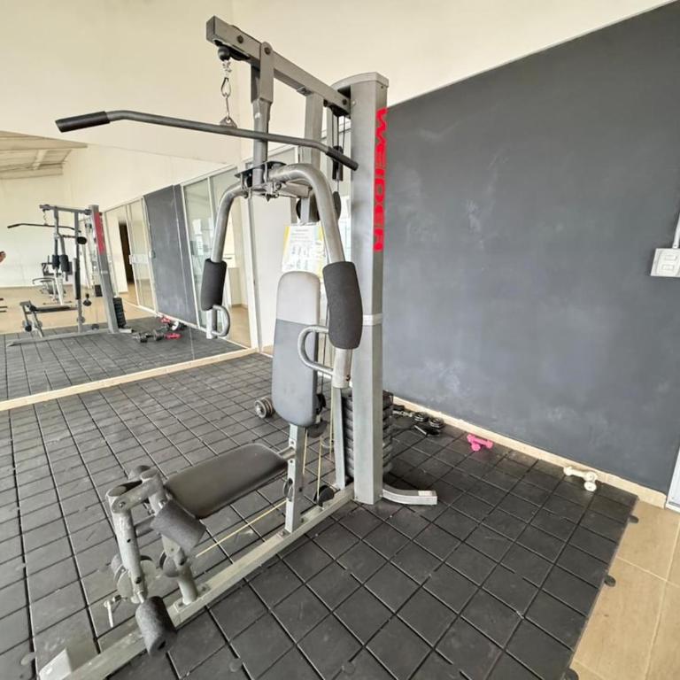 Fundadores Apartment with balcony, pool, gym - Three-Bedroom Apartment - 14