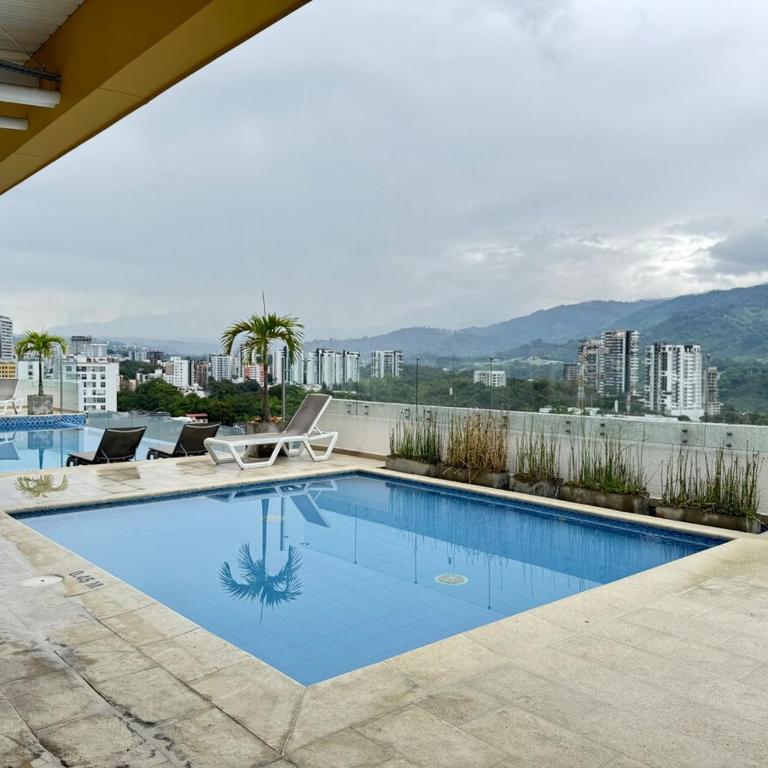 Fundadores Apartment with balcony, pool, gym - Three-Bedroom Apartment - 38