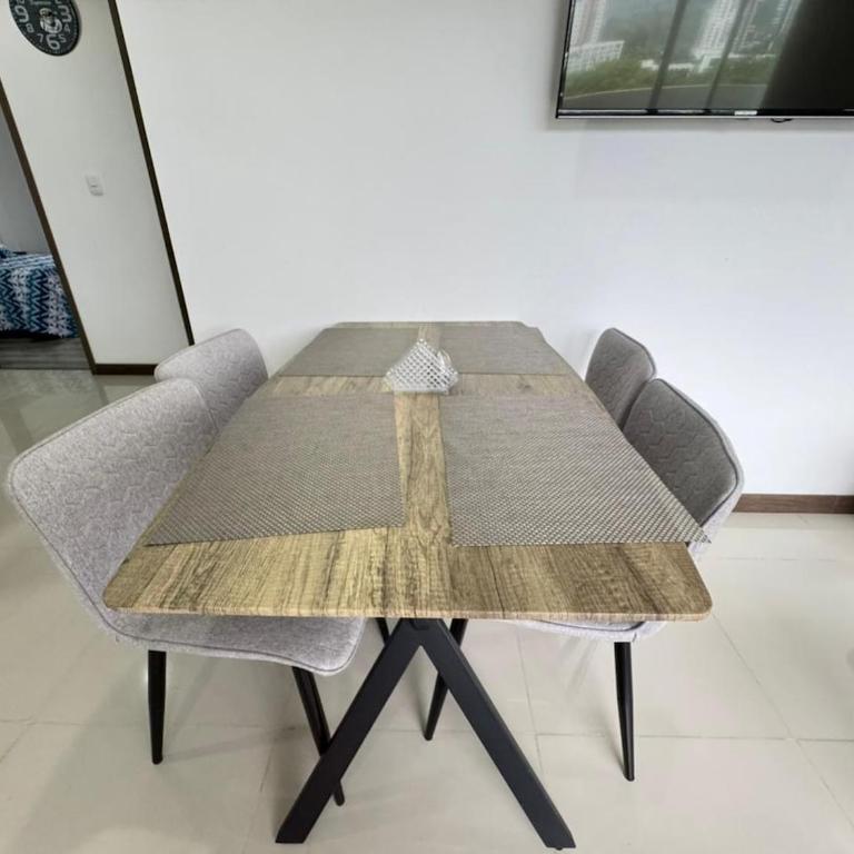 Fundadores Apartment with balcony, pool, gym - Three-Bedroom Apartment - 49