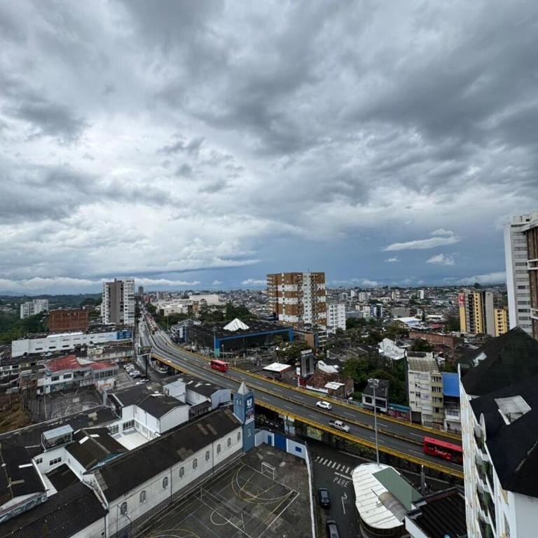 Fundadores Apartment with balcony, pool, gym - Three-Bedroom Apartment - 58